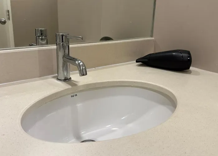 Apartment Sukhumvit 13 Near Bts Nana Gym, Pool Netflix *