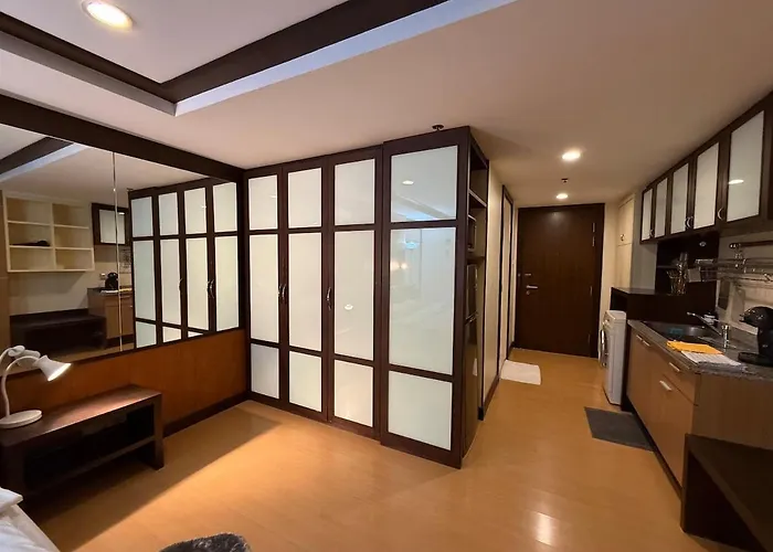 Apartment Sukhumvit 13 Near Bts Nana Gym, Pool Netflix